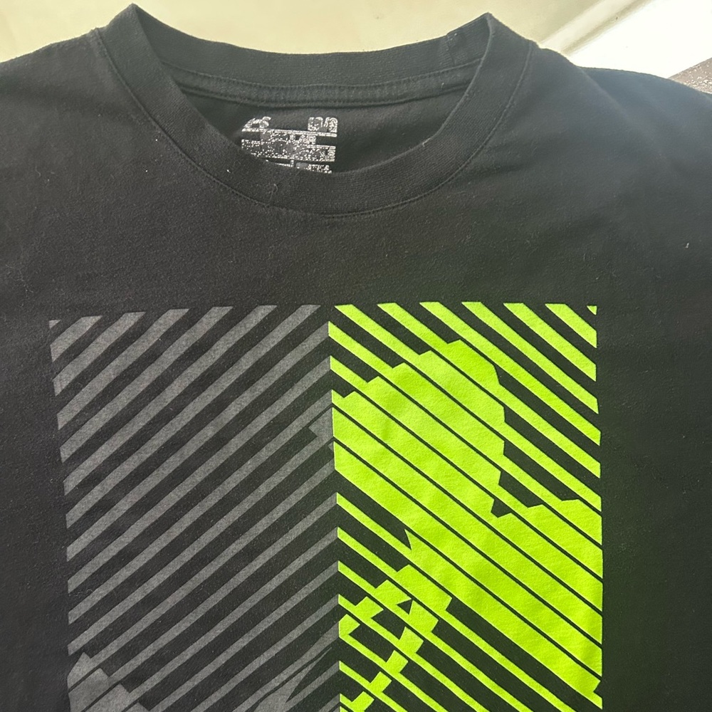 Under Armour Men’s Tshirt